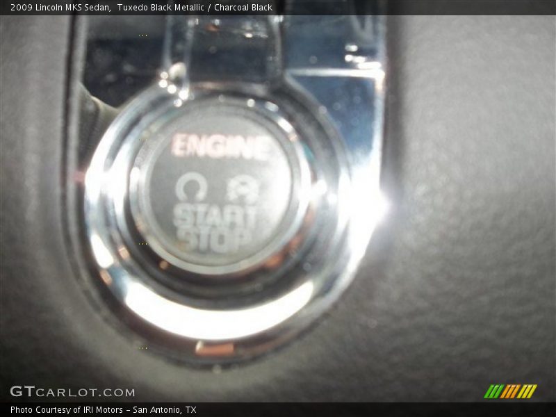 Tuxedo Black Metallic / Charcoal Black 2009 Lincoln MKS Sedan