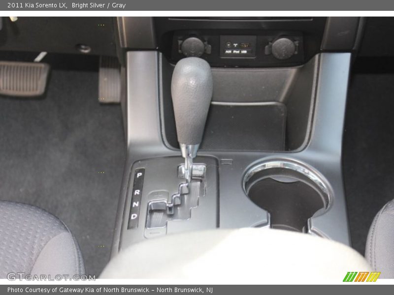 Bright Silver / Gray 2011 Kia Sorento LX