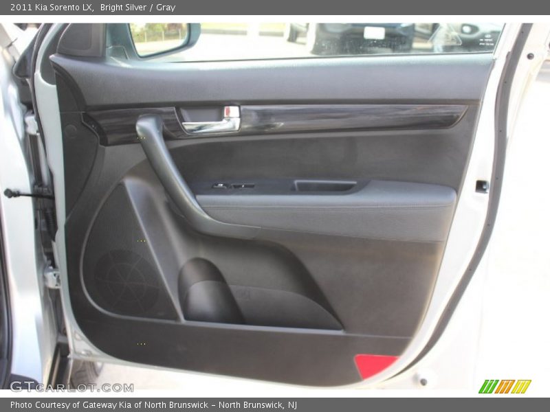 Bright Silver / Gray 2011 Kia Sorento LX