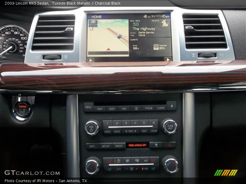 Tuxedo Black Metallic / Charcoal Black 2009 Lincoln MKS Sedan