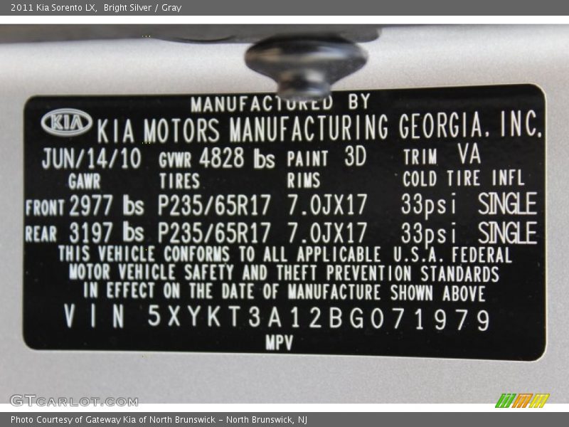 Bright Silver / Gray 2011 Kia Sorento LX