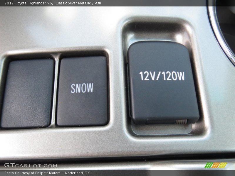 Classic Silver Metallic / Ash 2012 Toyota Highlander V6