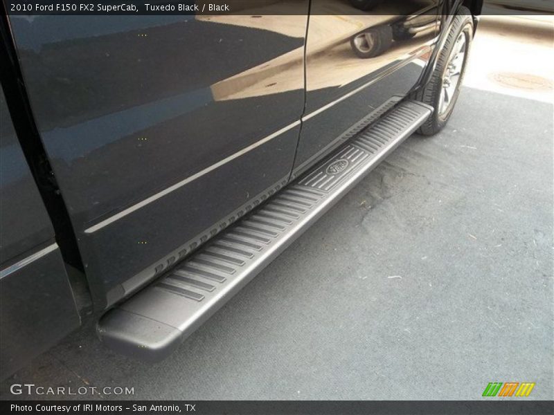 Tuxedo Black / Black 2010 Ford F150 FX2 SuperCab