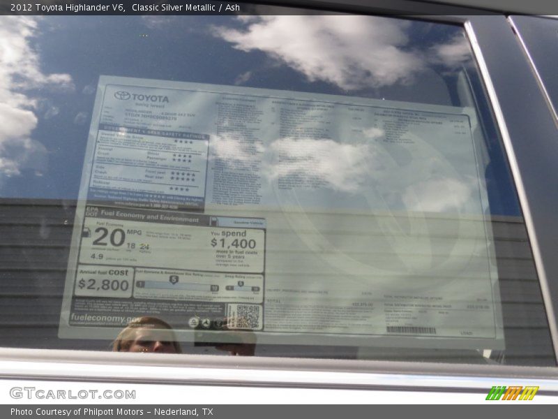 Classic Silver Metallic / Ash 2012 Toyota Highlander V6