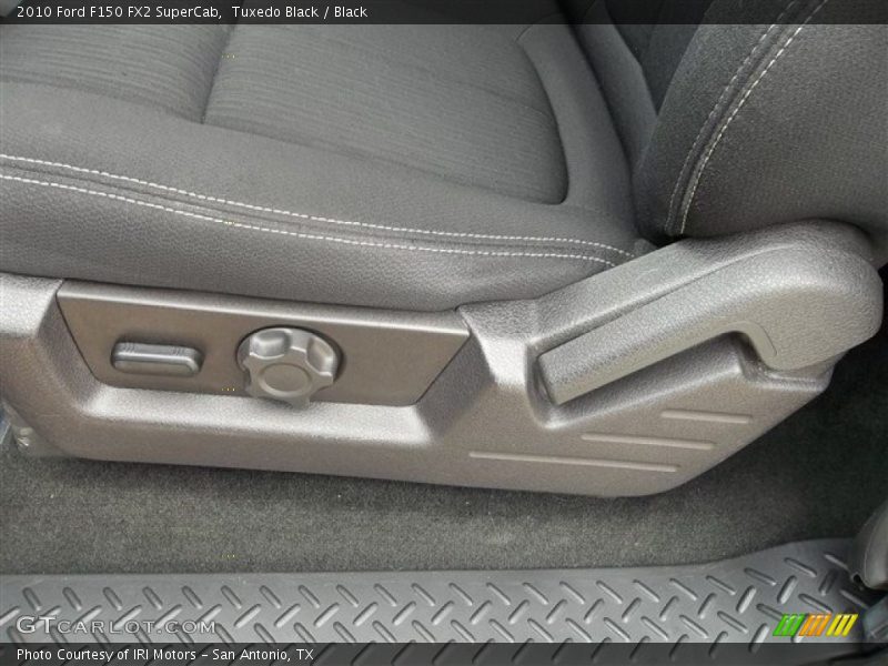 Tuxedo Black / Black 2010 Ford F150 FX2 SuperCab