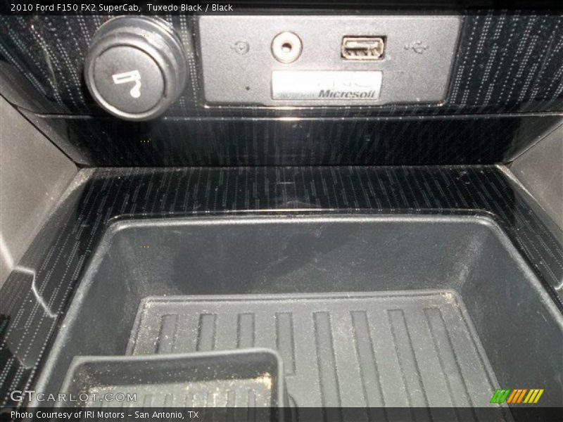 Tuxedo Black / Black 2010 Ford F150 FX2 SuperCab