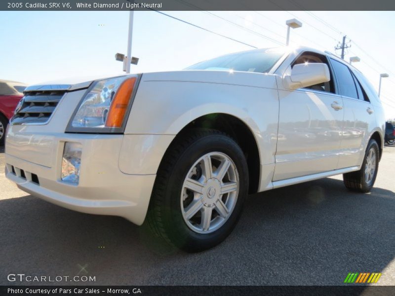 White Diamond / Light Neutral 2005 Cadillac SRX V6
