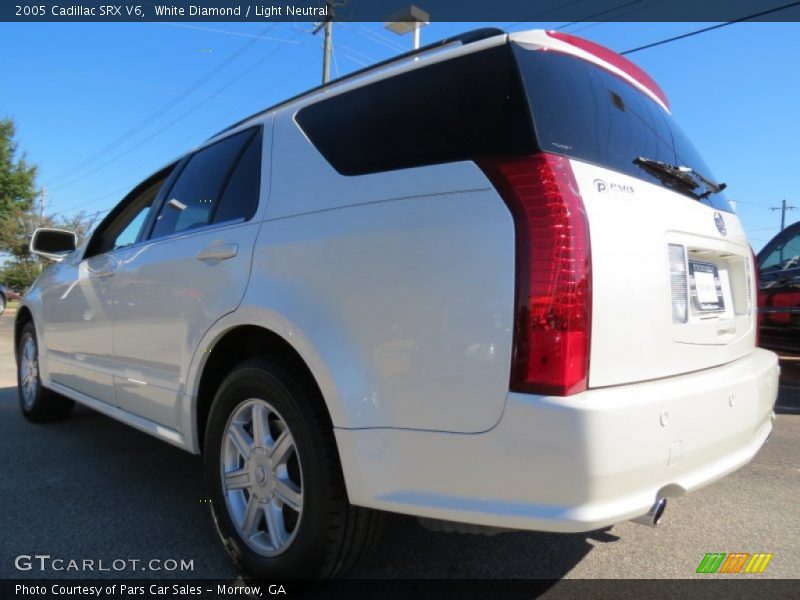 White Diamond / Light Neutral 2005 Cadillac SRX V6