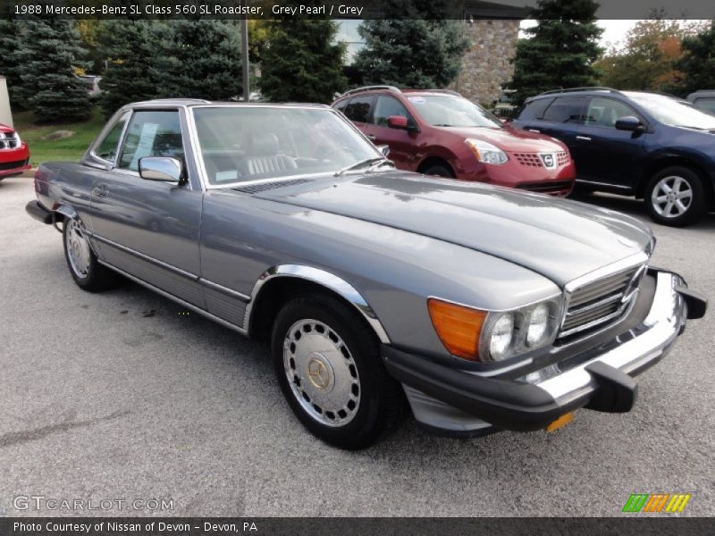 Grey Pearl / Grey 1988 Mercedes-Benz SL Class 560 SL Roadster