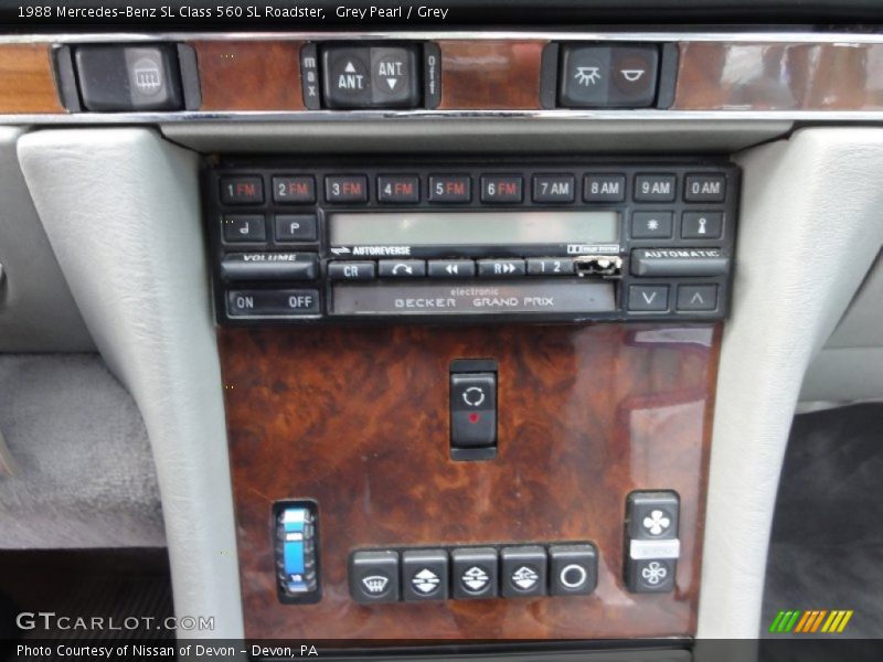 Audio System of 1988 SL Class 560 SL Roadster