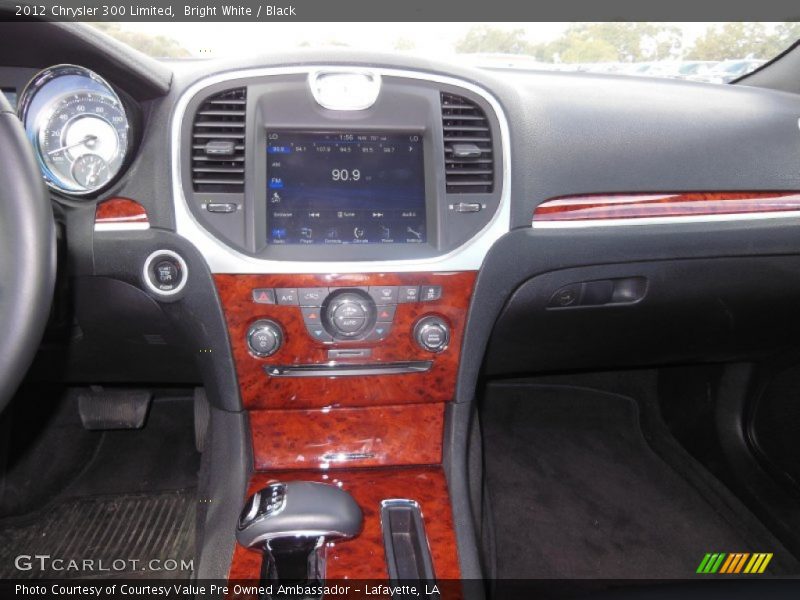 Bright White / Black 2012 Chrysler 300 Limited