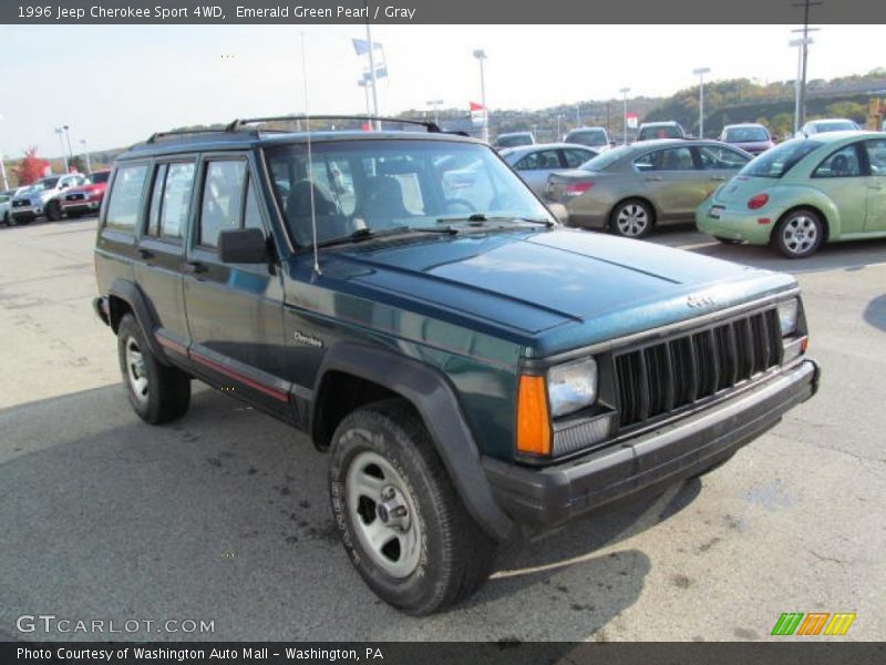 Front 3/4 View of 1996 Cherokee Sport 4WD