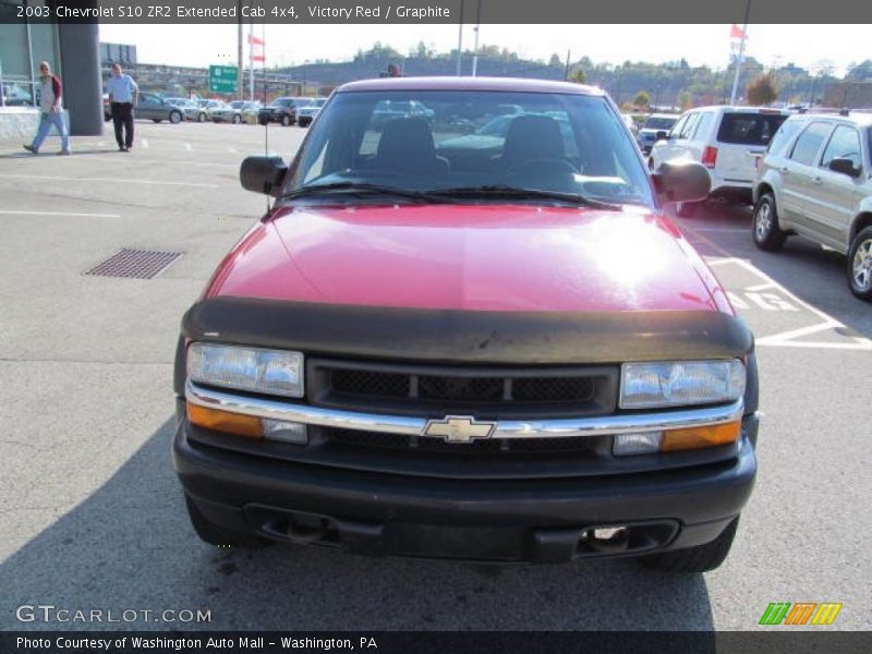 Victory Red / Graphite 2003 Chevrolet S10 ZR2 Extended Cab 4x4