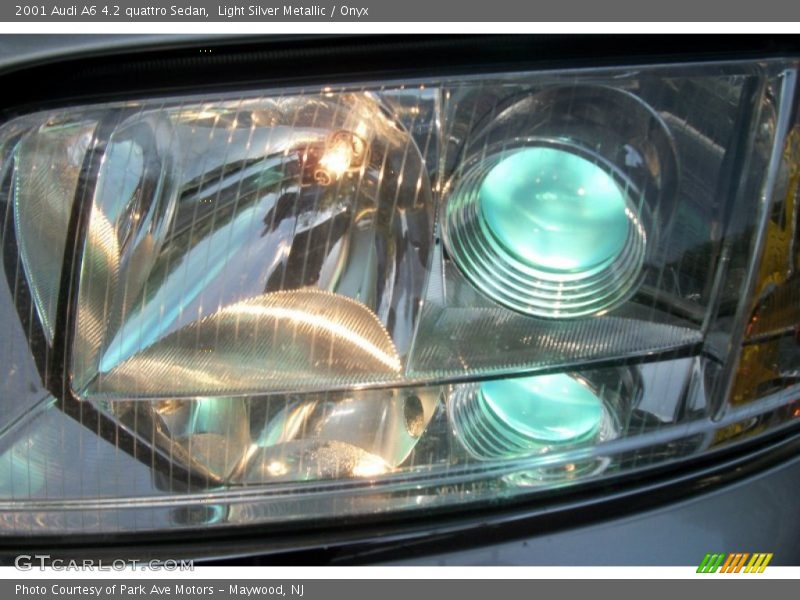 Headlight - 2001 Audi A6 4.2 quattro Sedan