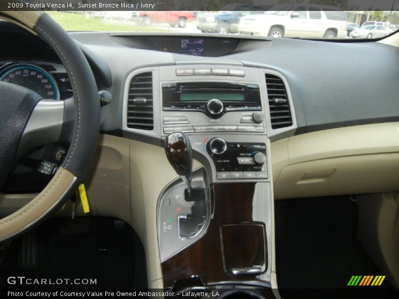 Sunset Bronze Mica / Ivory 2009 Toyota Venza I4