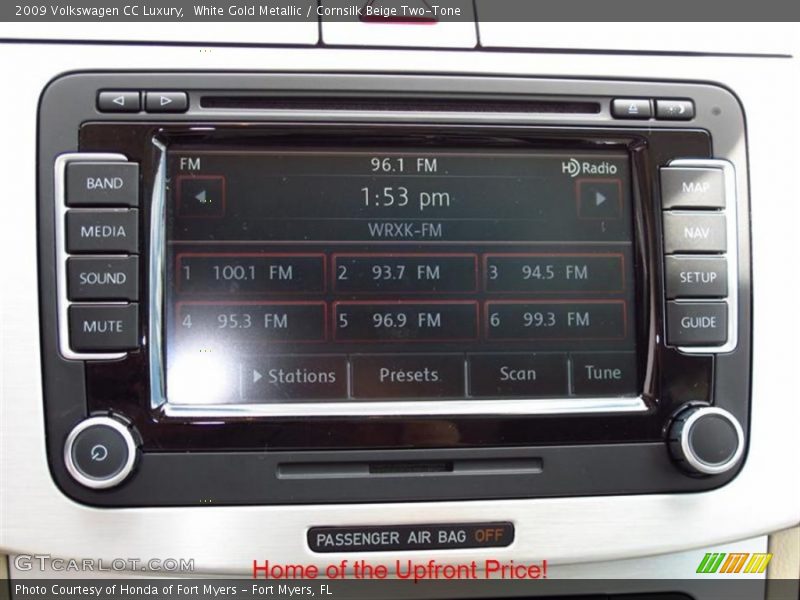 White Gold Metallic / Cornsilk Beige Two-Tone 2009 Volkswagen CC Luxury