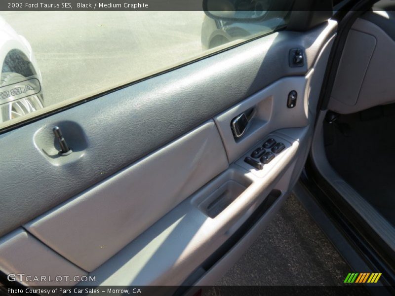 Black / Medium Graphite 2002 Ford Taurus SES