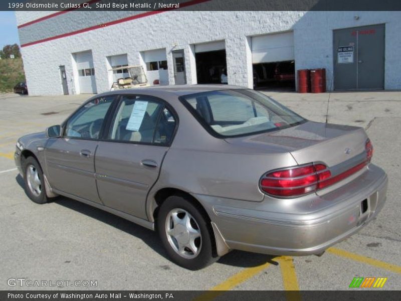 Sand Beige Metallic / Neutral 1999 Oldsmobile Cutlass GL