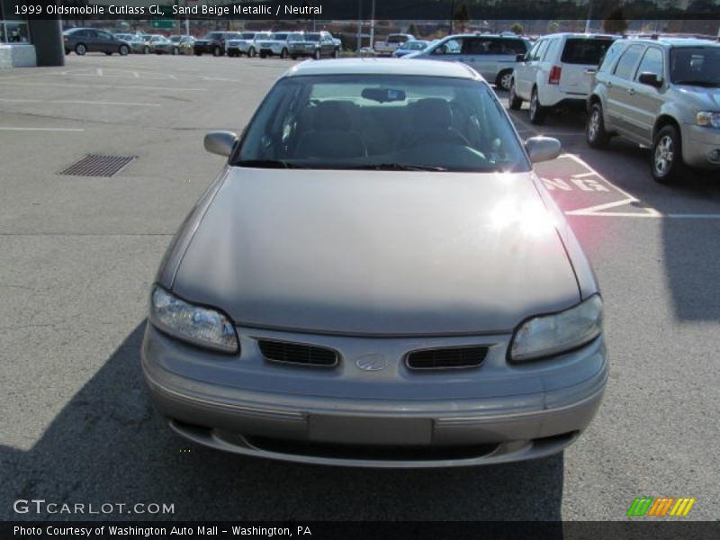 Sand Beige Metallic / Neutral 1999 Oldsmobile Cutlass GL
