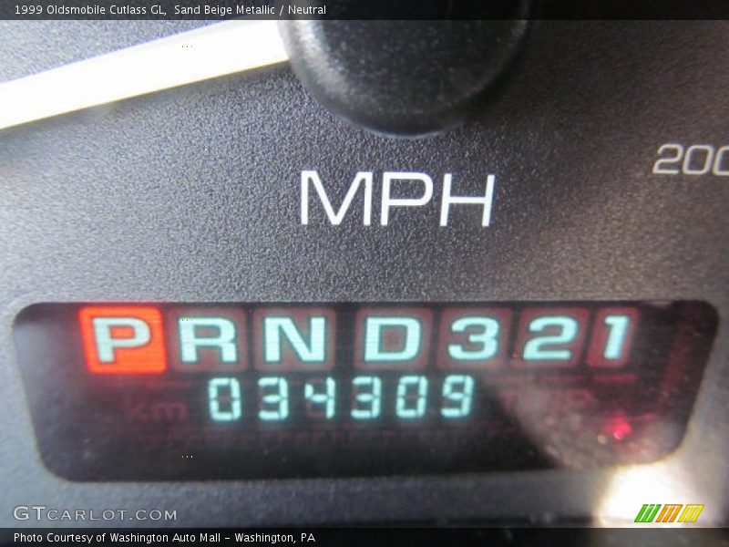 Sand Beige Metallic / Neutral 1999 Oldsmobile Cutlass GL