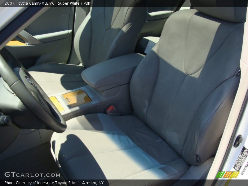Super White / Ash 2007 Toyota Camry XLE V6