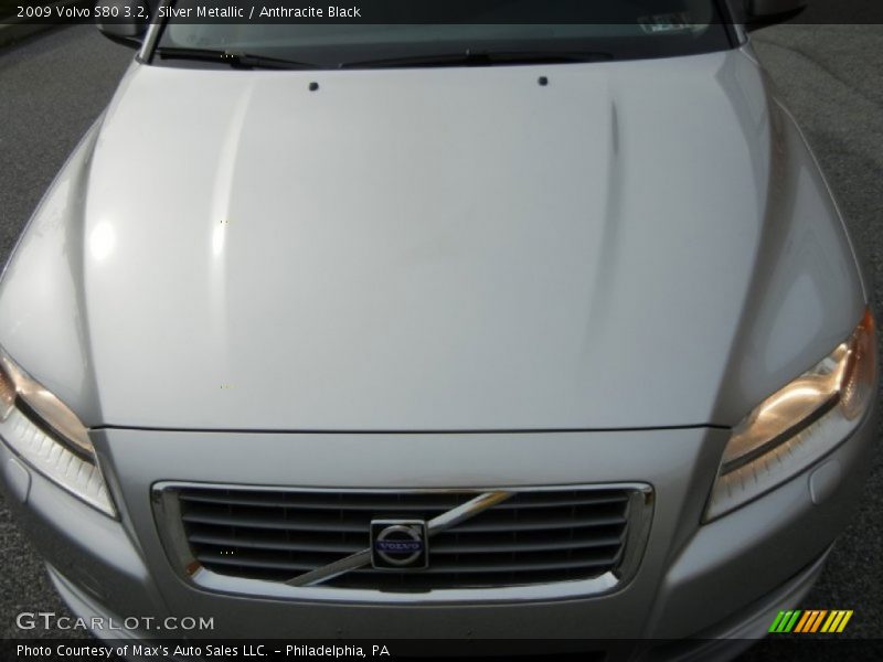 Silver Metallic / Anthracite Black 2009 Volvo S80 3.2