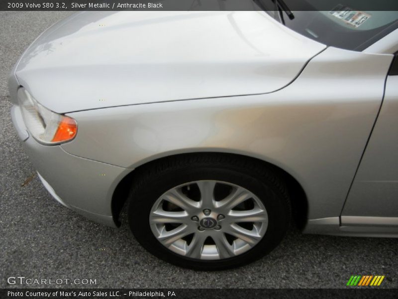 Silver Metallic / Anthracite Black 2009 Volvo S80 3.2