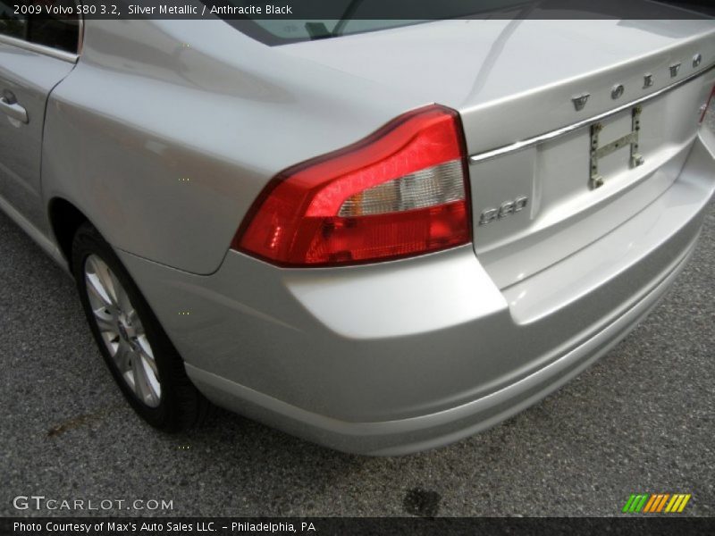 Silver Metallic / Anthracite Black 2009 Volvo S80 3.2