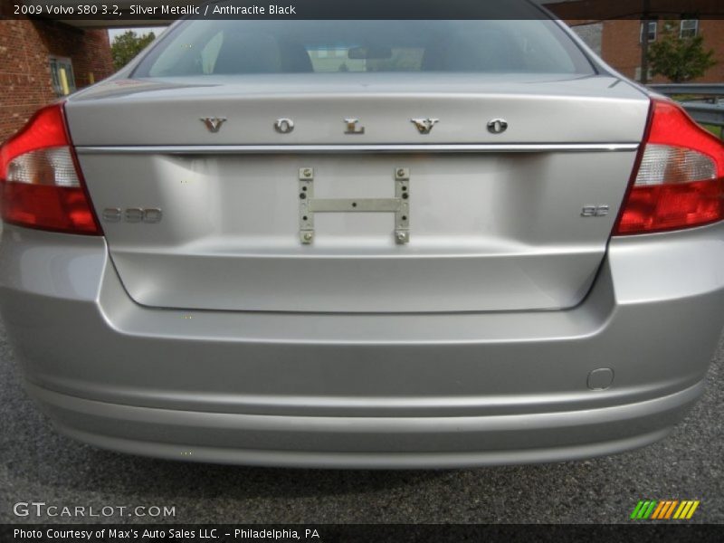 Silver Metallic / Anthracite Black 2009 Volvo S80 3.2