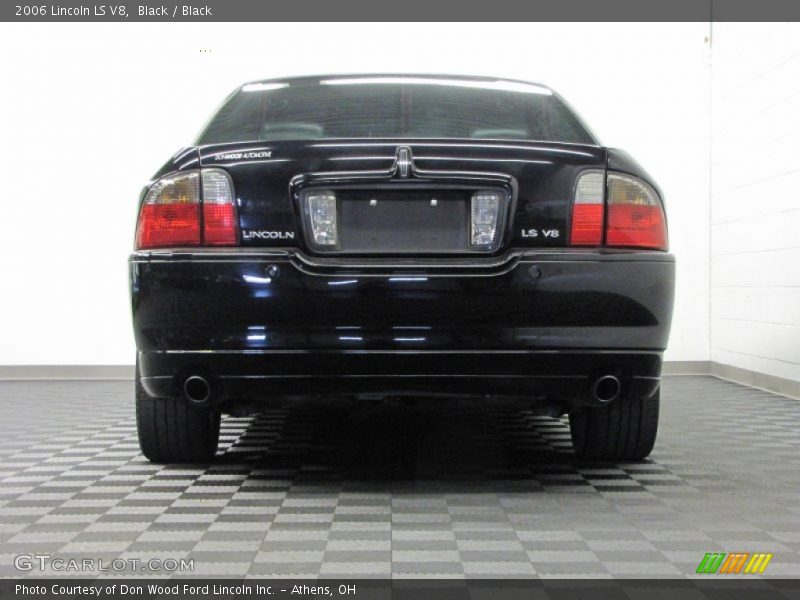 Black / Black 2006 Lincoln LS V8
