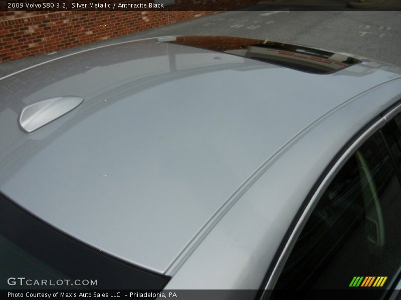 Silver Metallic / Anthracite Black 2009 Volvo S80 3.2