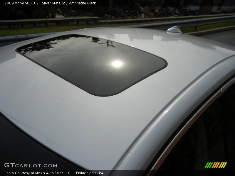 Silver Metallic / Anthracite Black 2009 Volvo S80 3.2