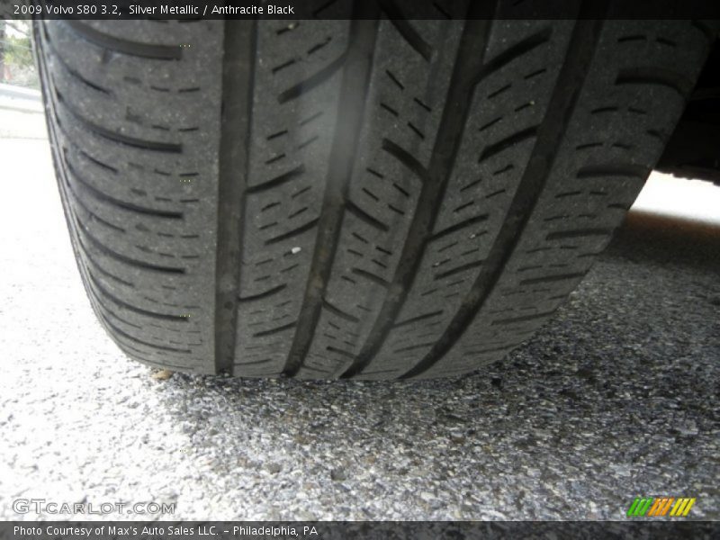 Silver Metallic / Anthracite Black 2009 Volvo S80 3.2