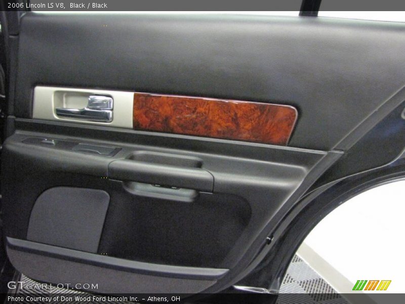 Black / Black 2006 Lincoln LS V8