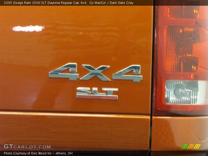 Go ManGo! / Dark Slate Gray 2005 Dodge Ram 1500 SLT Daytona Regular Cab 4x4