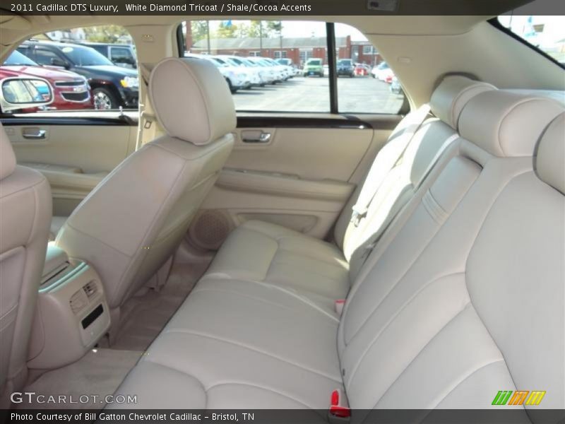 White Diamond Tricoat / Shale/Cocoa Accents 2011 Cadillac DTS Luxury