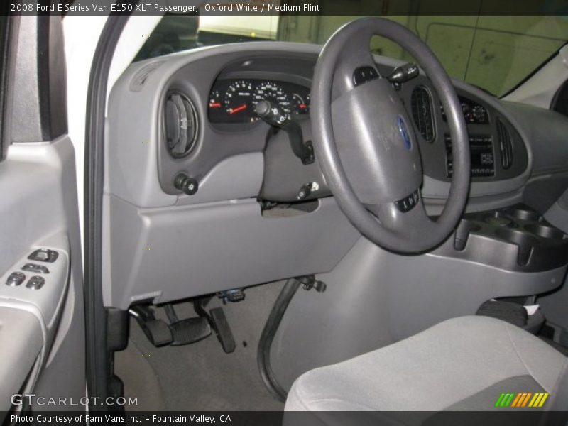 Oxford White / Medium Flint 2008 Ford E Series Van E150 XLT Passenger