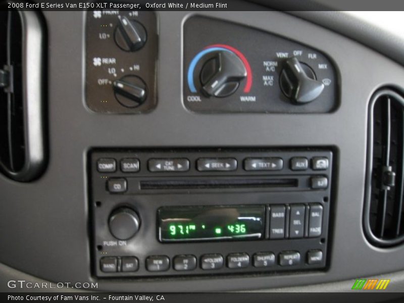 Controls of 2008 E Series Van E150 XLT Passenger