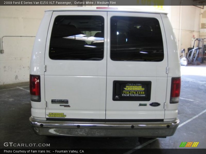 Oxford White / Medium Flint 2009 Ford E Series Van E150 XLT Passenger