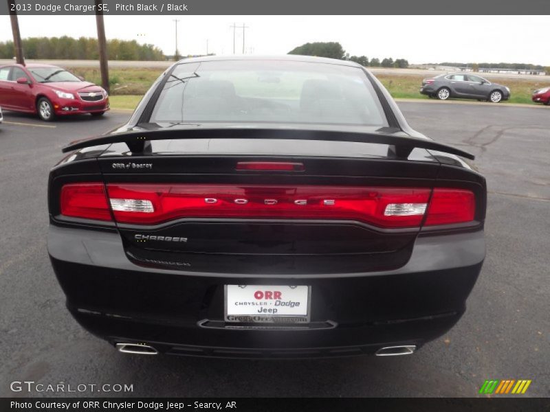 Pitch Black / Black 2013 Dodge Charger SE