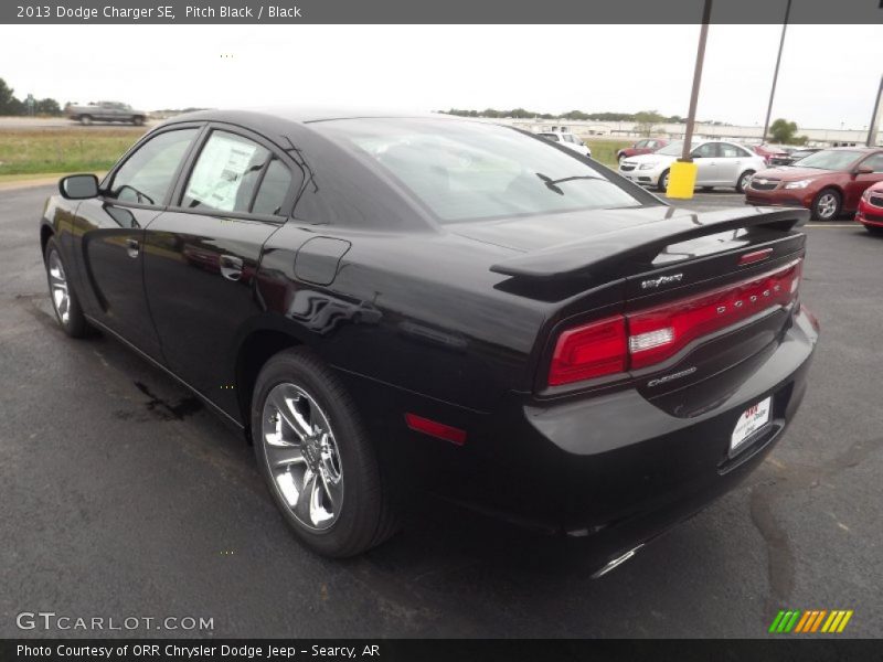 Pitch Black / Black 2013 Dodge Charger SE