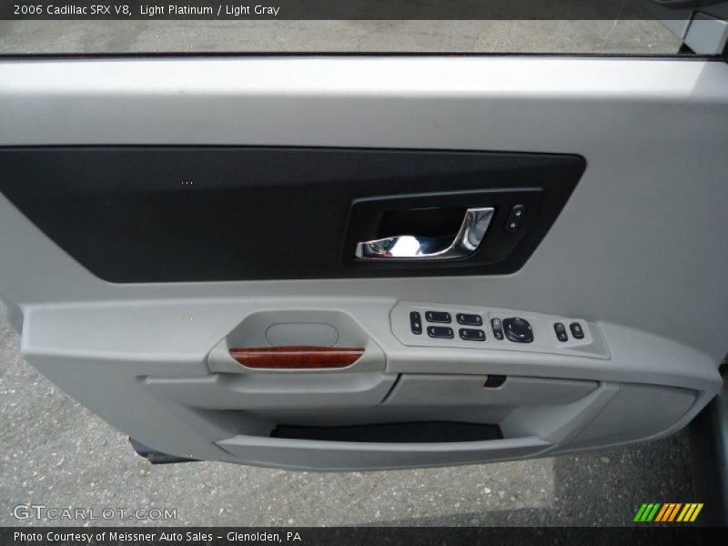 Light Platinum / Light Gray 2006 Cadillac SRX V8