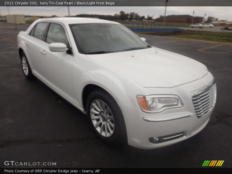 Ivory Tri-Coat Pearl / Black/Light Frost Beige 2013 Chrysler 300