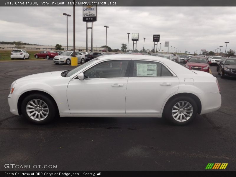 Ivory Tri-Coat Pearl / Black/Light Frost Beige 2013 Chrysler 300