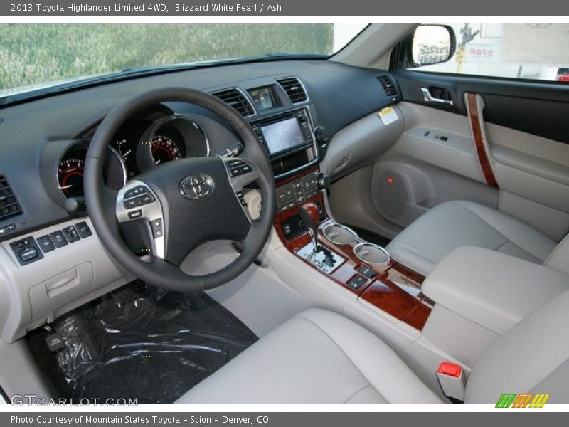 Blizzard White Pearl / Ash 2013 Toyota Highlander Limited 4WD