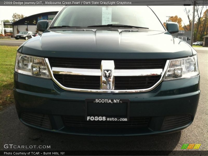 Melbourne Green Pearl / Dark Slate Gray/Light Graystone 2009 Dodge Journey SXT