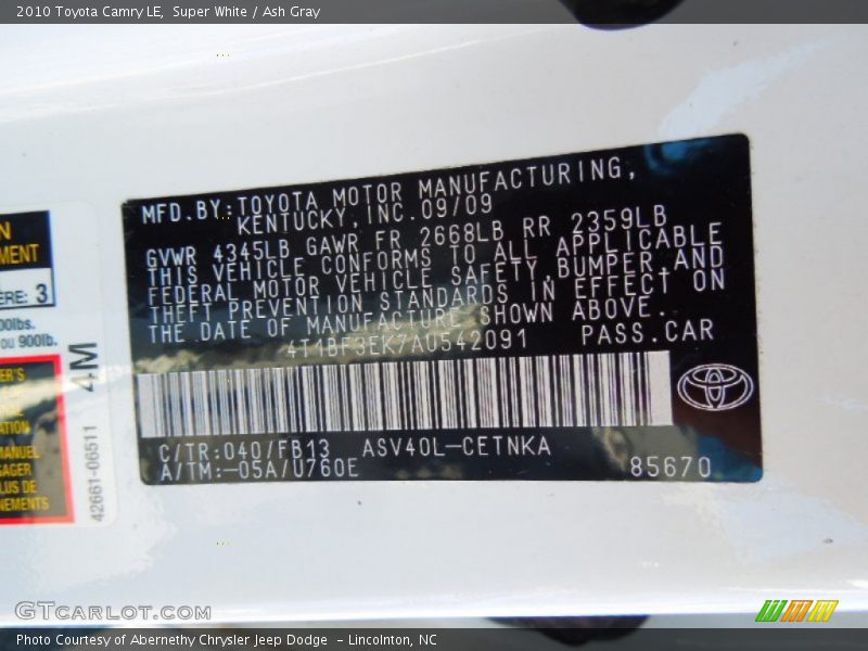 Super White / Ash Gray 2010 Toyota Camry LE