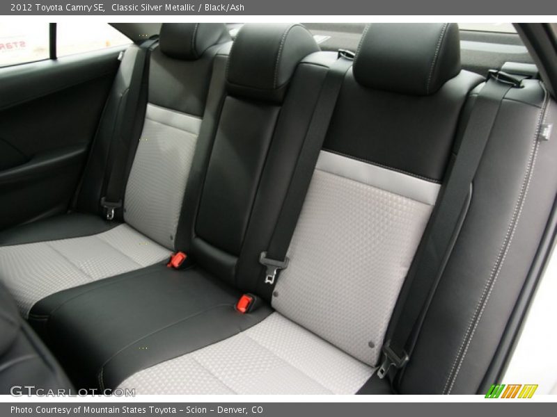 Classic Silver Metallic / Black/Ash 2012 Toyota Camry SE