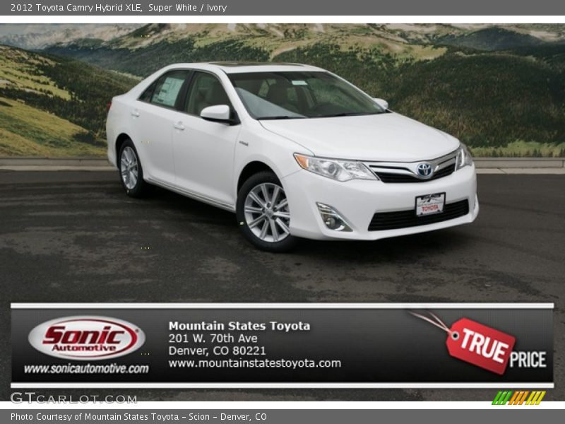 Super White / Ivory 2012 Toyota Camry Hybrid XLE