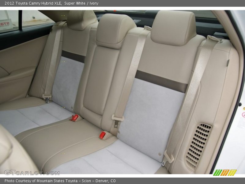 Super White / Ivory 2012 Toyota Camry Hybrid XLE
